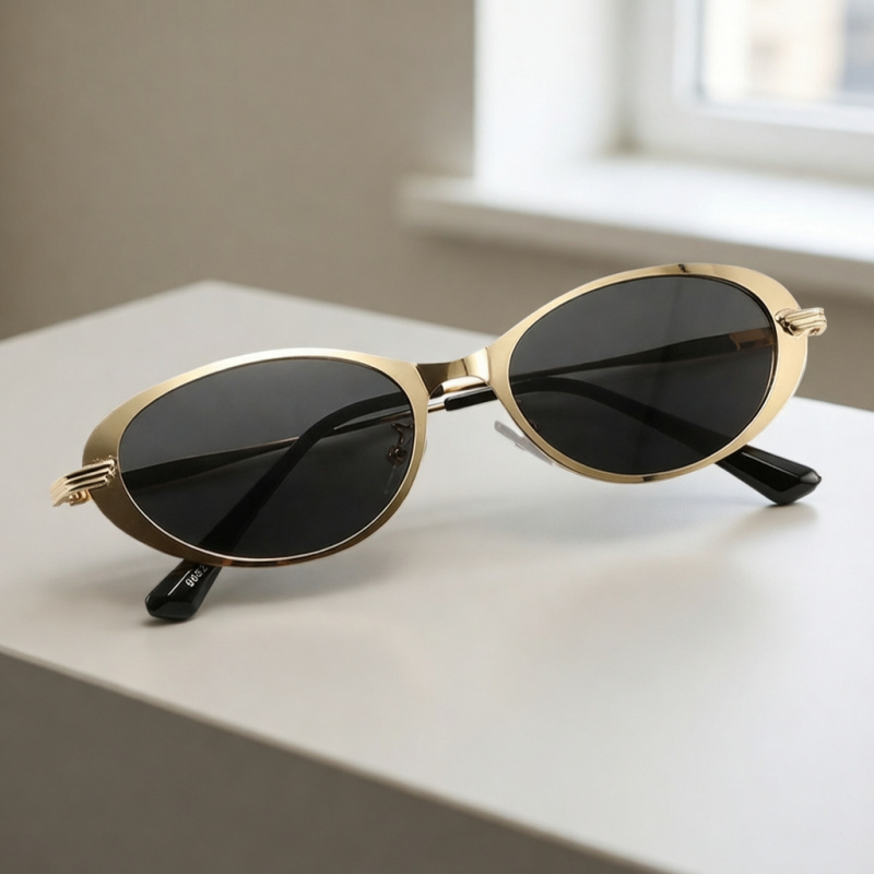 Vintage Fashion Influencer - 80s Vintage Designer Cat Eye Sunglasses