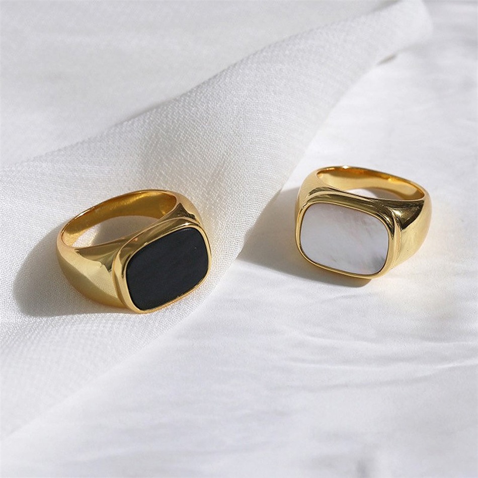 Vintage Fashion Outlet - Vintage Chunky Square Shell Rings for