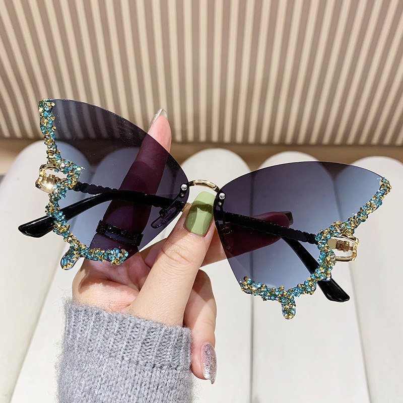 Y2K Luxury Diamond Butterfly S - Vintage Fashion Y2K review and price